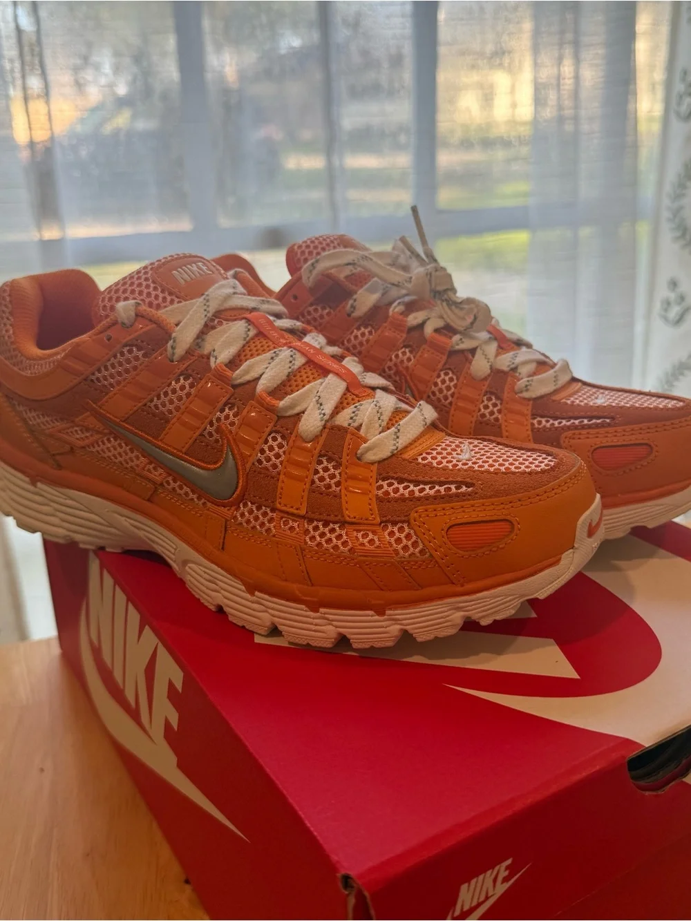 Nike P-6000 PRM KUMQUAT/METALLIC SILVER, ORANGE TENNESSEE men’s 9 women’s 10.5